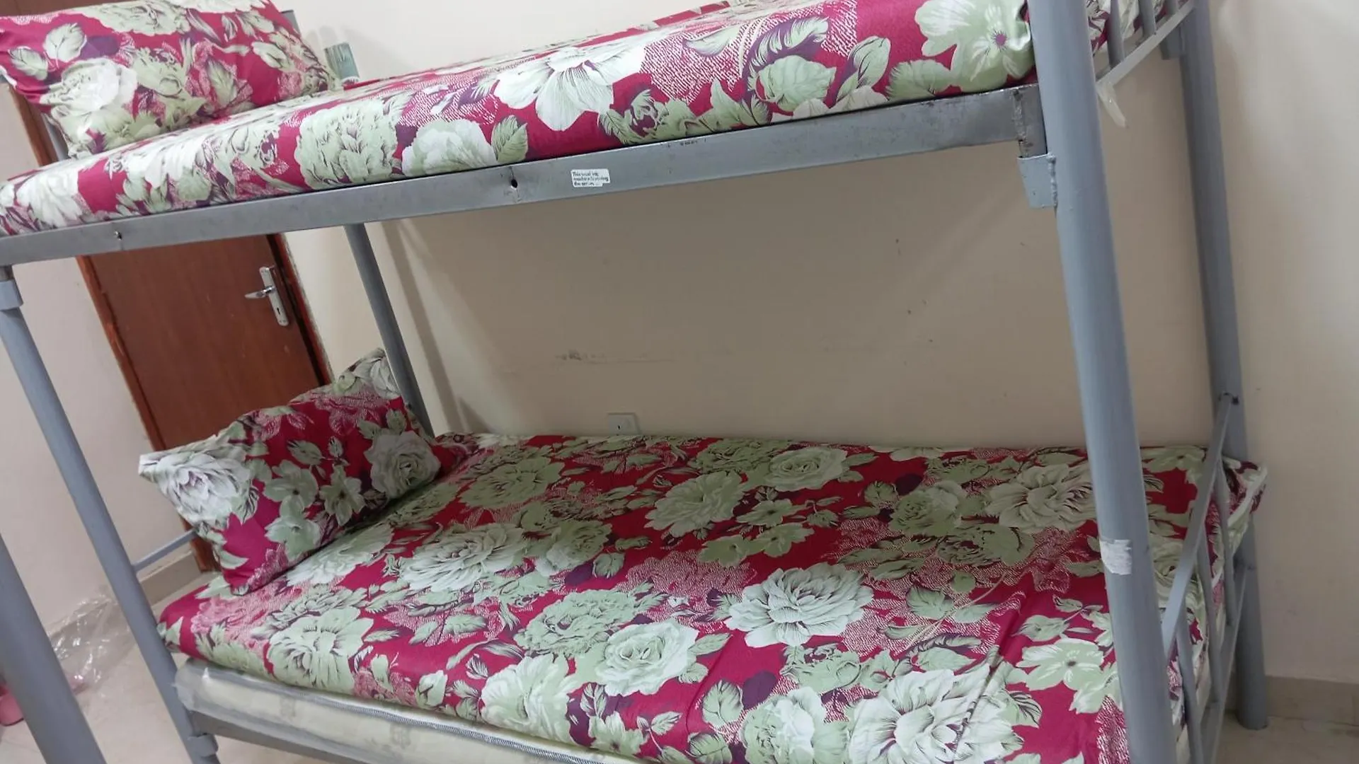 Apartment Dubai Place For Male Sharing Room