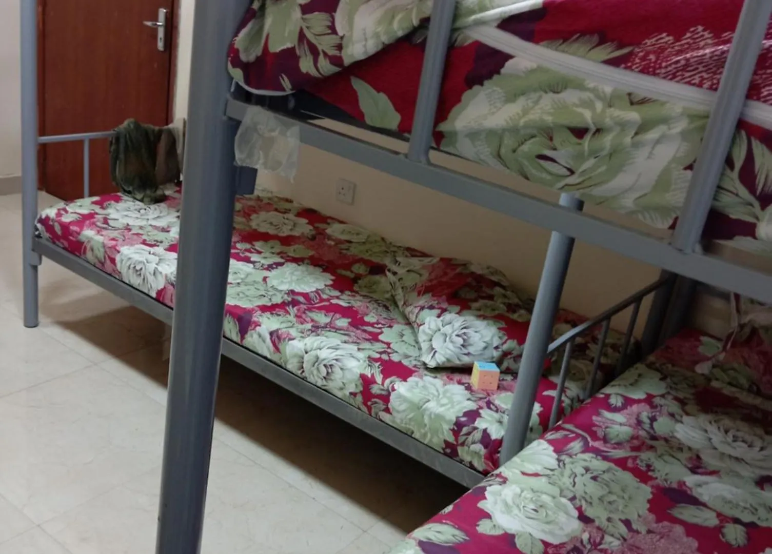 Apartment Dubai Place For Male Sharing Room United Arab Emirates